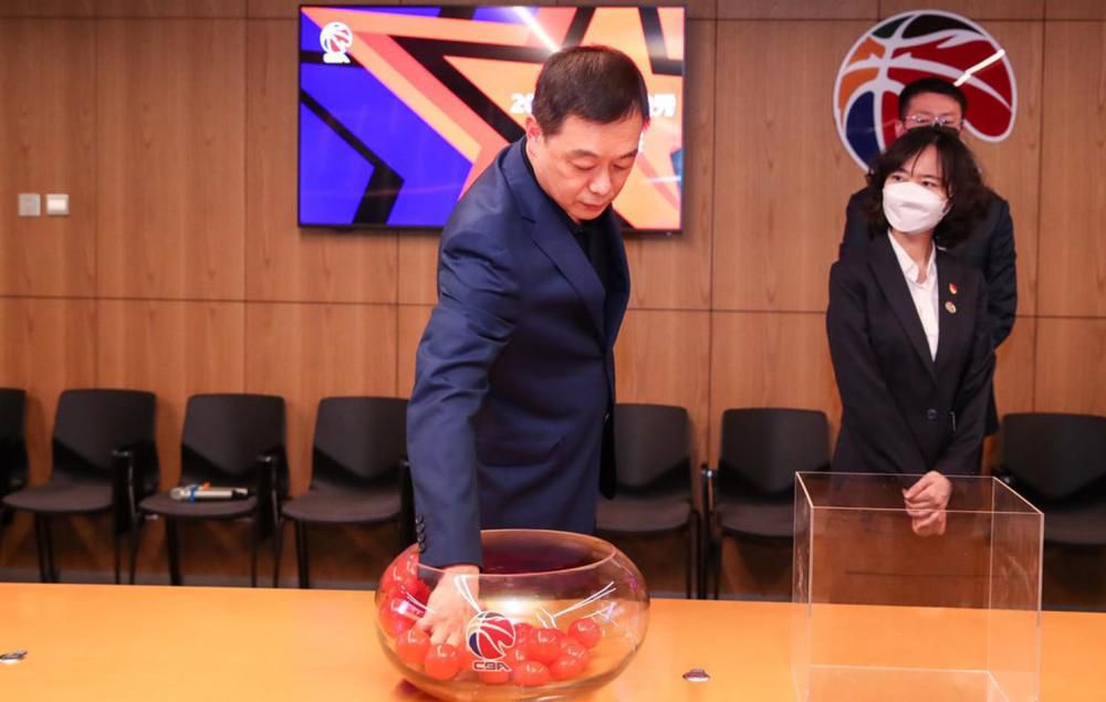 我的很多朋友和家人今晚都在这里，所以这意味着很多。